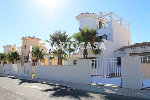 Foto 2 de Chalet en venta en Playa del Esparto-Veneziola de 4 habitaciones con terraza y garaje