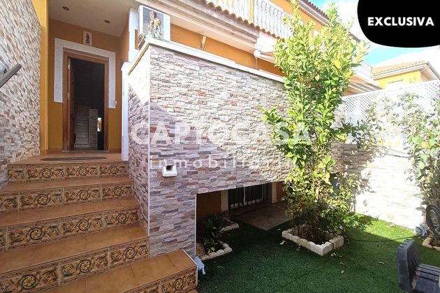 Foto 1 de Casa adosada en venta en Alumbres - Escombreras de 3 habitaciones con terraza y garaje