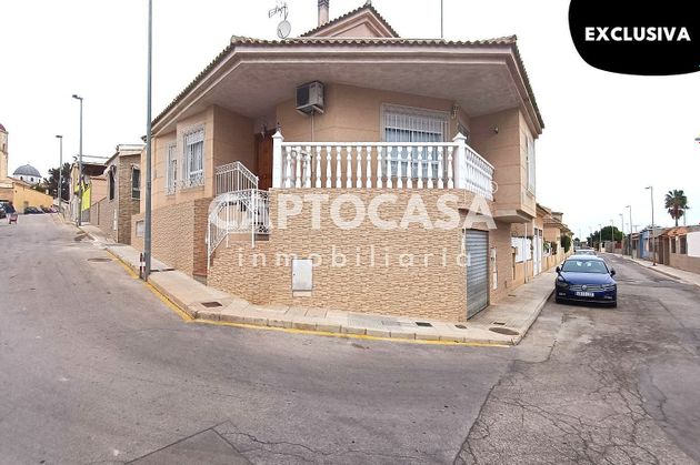 Foto 2 de Casa en venda a Los Dolores de 4 habitacions amb terrassa i garatge