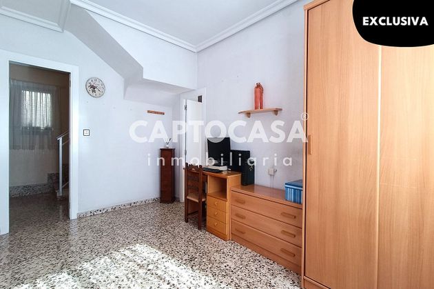 Foto 2 de Casa adossada en venda a Alumbres - Escombreras de 6 habitacions amb terrassa i aire acondicionat