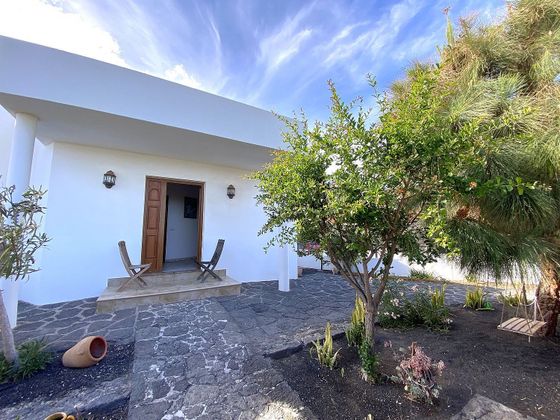 Foto 1 de Xalet en venda a calle Bravo Murillo de 4 habitacions amb terrassa i jardí