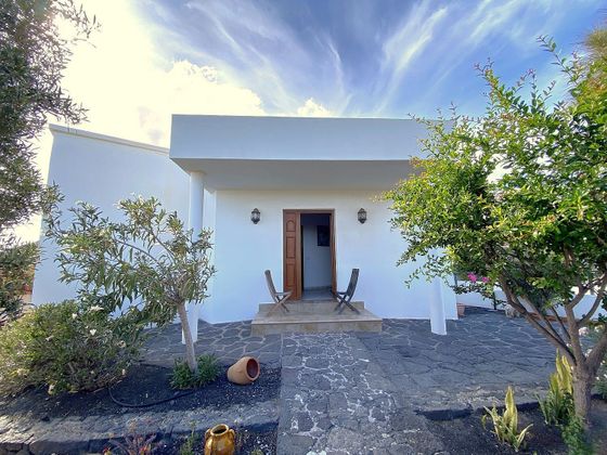 Foto 2 de Xalet en venda a calle Bravo Murillo de 4 habitacions amb terrassa i jardí