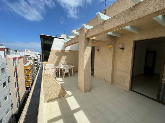 Foto 2 de Ático en venta en Santa Catalina - Canteras de 3 habitaciones con terraza y ascensor