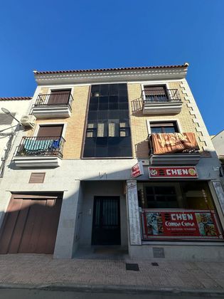 Foto 2 de Dúplex en venda a calle Ramon y Cajal de 3 habitacions amb garatge i aire acondicionat