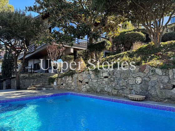Foto 1 de Casa en venta en Vallvidrera - El Tibidabo i les Planes de 4 habitaciones con terraza y piscina
