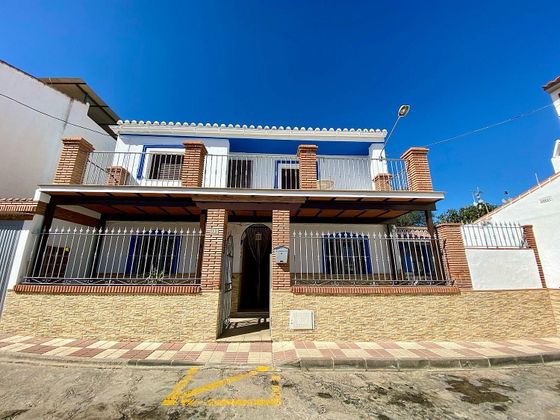 Foto 2 de Venta de casa adosada en Álora de 6 habitaciones con terraza y garaje
