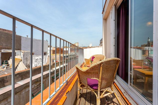 Foto 1 de Venta de piso en El Raval de 2 habitaciones con balcón y aire acondicionado