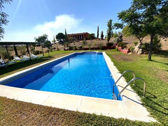 Foto 1 de Edifici en venda a Don Álvaro amb piscina