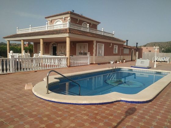 Foto 1 de Xalet en venda a Santomera de 3 habitacions amb terrassa i piscina