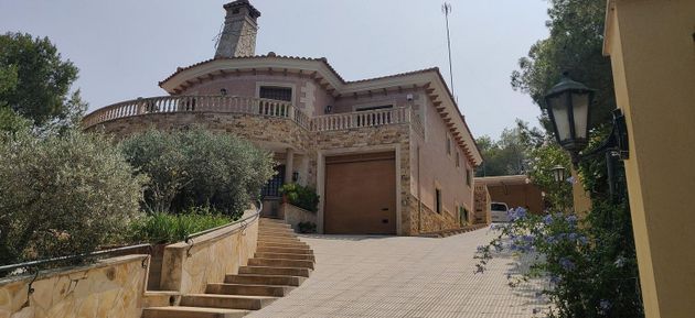 Foto 1 de Casa en venda a Cañadas de San Pedro de 7 habitacions amb terrassa i piscina