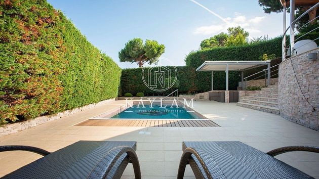 Foto 2 de Xalet en venda a Canyelles - Montgoda de 4 habitacions amb terrassa i piscina