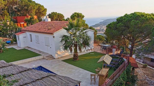 Foto 1 de Xalet en venda a Roca Grossa - Serra Brava de 3 habitacions amb terrassa i piscina