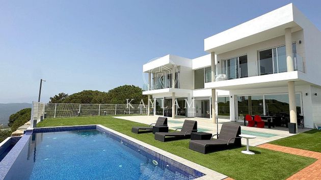 Foto 2 de Xalet en venda a Roca Grossa - Serra Brava de 4 habitacions amb terrassa i piscina