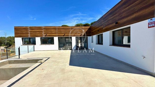 Foto 1 de Xalet en venda a Mas Mora - Sant Daniel de 4 habitacions amb terrassa i piscina