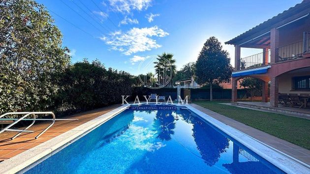 Foto 2 de Chalet en venta en Cabanyes-Mas Ambrós-Mas Pallí de 4 habitaciones con terraza y piscina