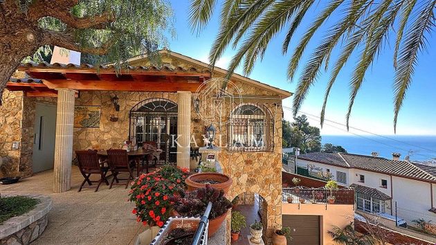 Foto 1 de Xalet en venda a Roca Grossa - Serra Brava de 4 habitacions amb terrassa i piscina