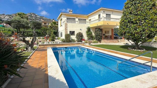 Foto 2 de Xalet en venda a Roca Grossa - Serra Brava de 3 habitacions amb terrassa i jardí