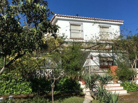 Foto 2 de Casa en venda a Zona Fuentemora de 5 habitacions amb jardí i aire acondicionat