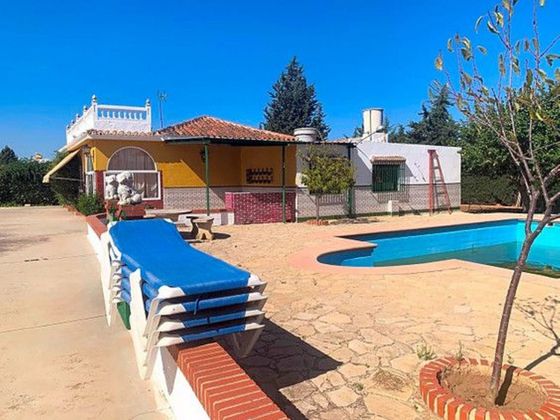 Foto 1 de Casa en venta en Zona Fuentemora de 5 habitaciones con terraza y piscina