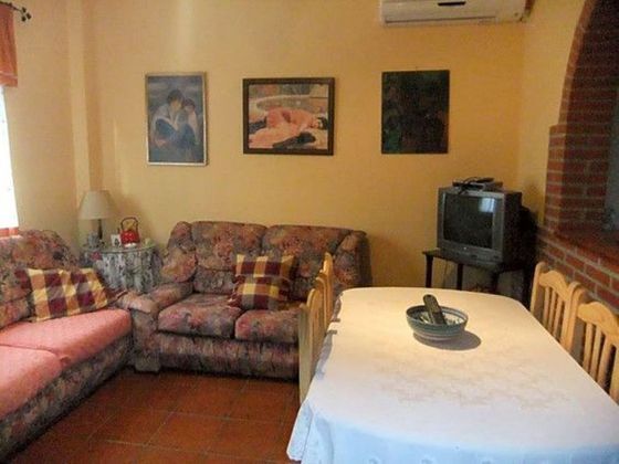 Foto 2 de Casa en venta en Zona Fuentemora de 5 habitaciones con terraza y aire acondicionado