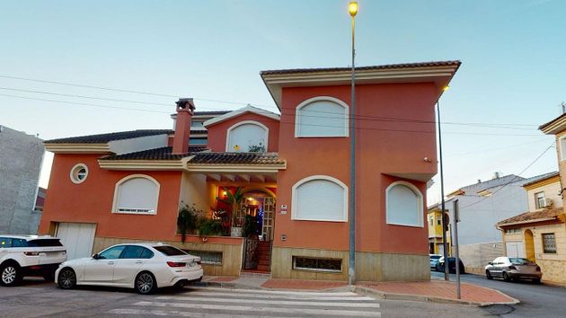 Foto 2 de Xalet en venda a calle De Los Romeros de 5 habitacions amb terrassa i garatge