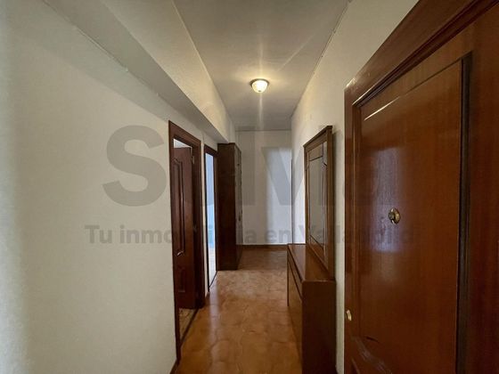Foto 2 de Piso en venta en Circular - Vadillos de 3 habitaciones con calefacción y ascensor