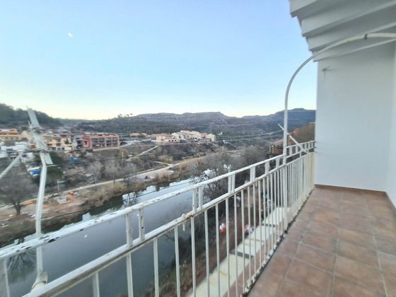 Foto 1 de Venta de piso en Monistrol de Montserrat de 3 habitaciones con terraza y balcón