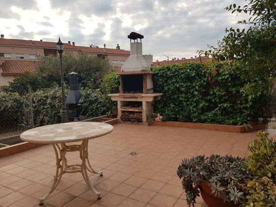 Foto 1 de Chalet en venta en Olesa de Montserrat de 6 habitaciones con terraza y garaje