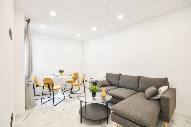 Foto 2 de Piso en venta en calle Sant Francesc de 2 habitaciones con aire acondicionado y calefacción