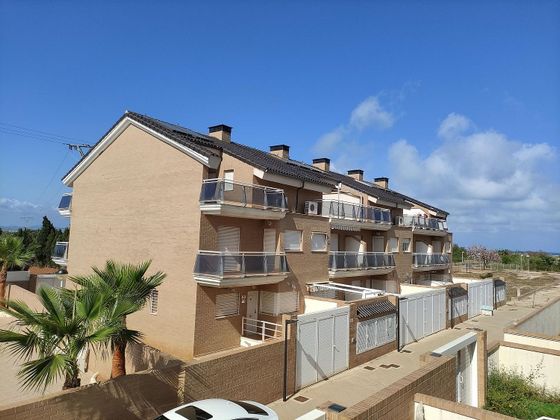 Foto 1 de Venta de casa en calle Xipre de 3 habitaciones con terraza y piscina
