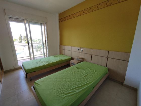 Foto 2 de Venta de casa en calle Xipre de 3 habitaciones con terraza y piscina