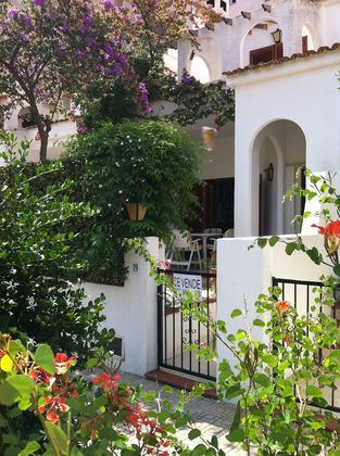 Foto 1 de Casa adossada en venda a paseo Mtmo Concha de 3 habitacions amb terrassa i piscina