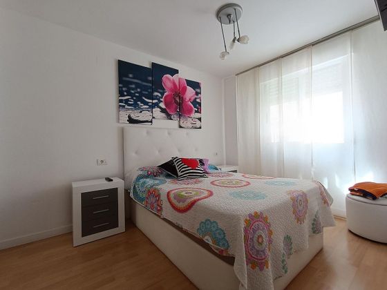Foto 1 de Pis en venda a calle Velazquez de 2 habitacions amb terrassa i aire acondicionat
