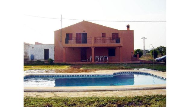 Foto 1 de Venta de chalet en Alcossebre de 3 habitaciones con terraza y piscina