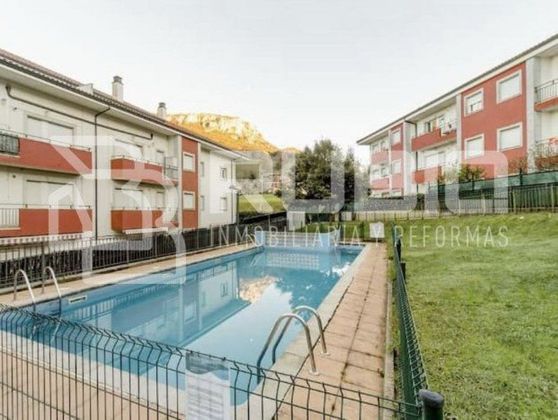 Foto 1 de Pis en venda a Ramales de la Victoria de 2 habitacions amb terrassa i piscina