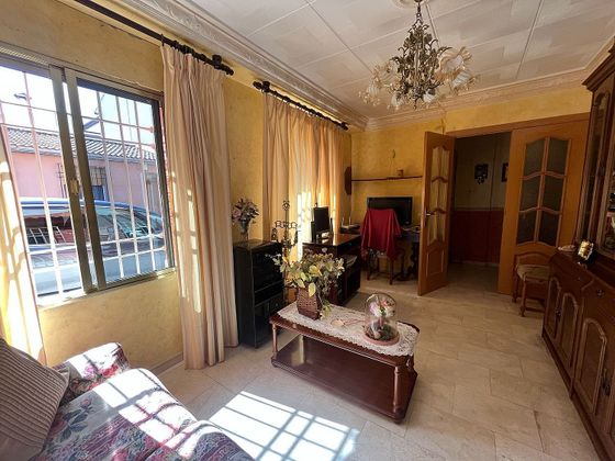 Foto 2 de Casa en venda a calle Cayetano Muriel de 4 habitacions amb terrassa