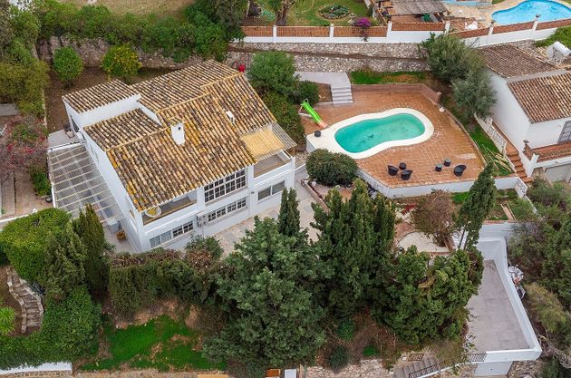 Foto 1 de Venta de chalet en Campo de Mijas de 5 habitaciones con terraza y piscina