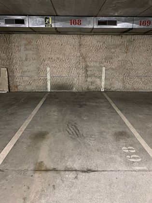 Foto 2 de Garatge en lloguer a plaza Occitània de 15 m²