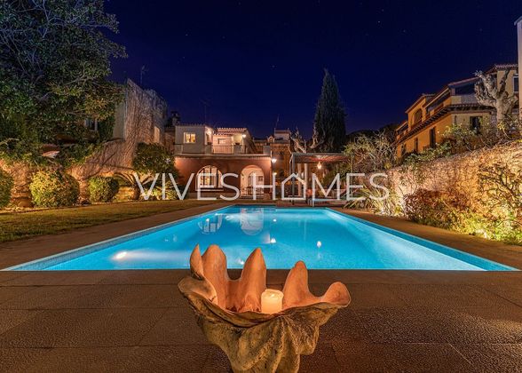 Foto 1 de Venta de chalet en Argentona de 5 habitaciones con terraza y piscina
