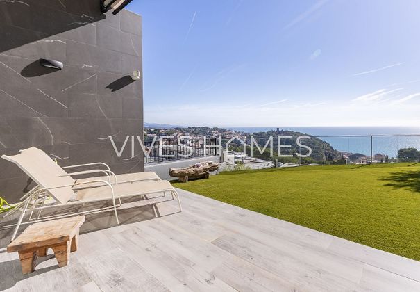Foto 2 de Casa en venta en Caldes d´Estrac de 5 habitaciones con terraza y piscina