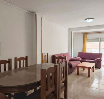 Foto 2 de Piso en venta en Centro Urbano de 3 habitaciones con balcón