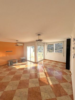 Foto 1 de Venta de piso en Gata de Gorgos de 3 habitaciones con balcón y aire acondicionado