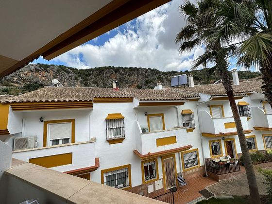 Foto 2 de Casa adossada en venda a Benaoján de 2 habitacions amb terrassa i piscina