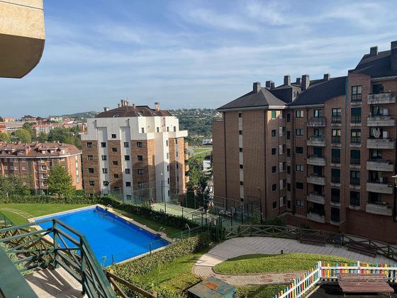 Foto 2 de Venta de piso en Montecerrao de 3 habitaciones con terraza y piscina