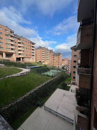 Foto 1 de Venta de piso en Montecerrao de 3 habitaciones con terraza y piscina