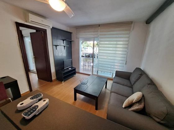 Foto 1 de Piso en alquiler en calle Camilo José Cela de 1 habitación con terraza y muebles