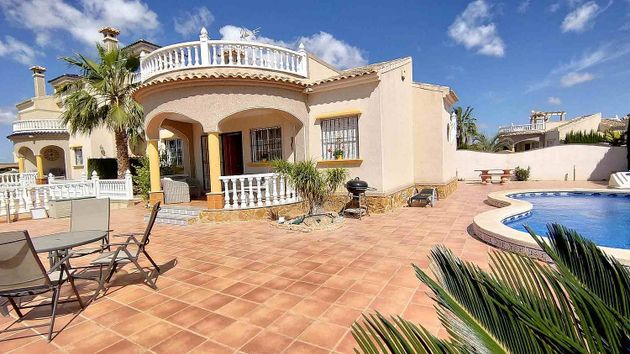 Foto 1 de Chalet en venta en calle San de Fatima de 3 habitaciones con terraza y piscina