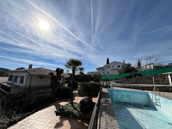 Foto 1 de Chalet en venta en Carabaña de 6 habitaciones con terraza y piscina