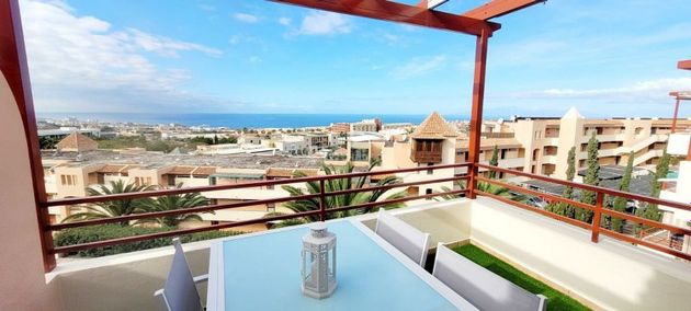 Foto 1 de Venta de ático en Costa Adeje de 2 habitaciones con terraza y piscina