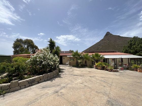 Foto 2 de Casa en venda a Vilaflor de 9 habitacions amb terrassa i jardí